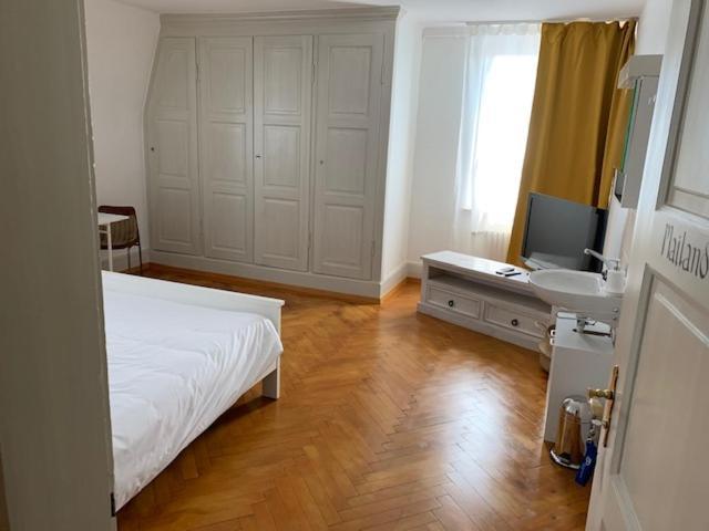 Guest House Dieci Allo Zoo Цюрих Экстерьер фото